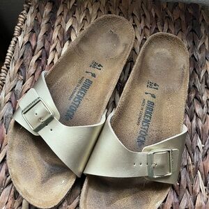 Birkenstock Madrid Gold Sandals Nearly New Size 10 Women’s 41 Boho Downtown